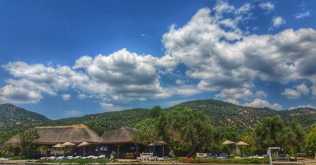 Manici Kasri Hotel Küçükkuyu Exterior foto