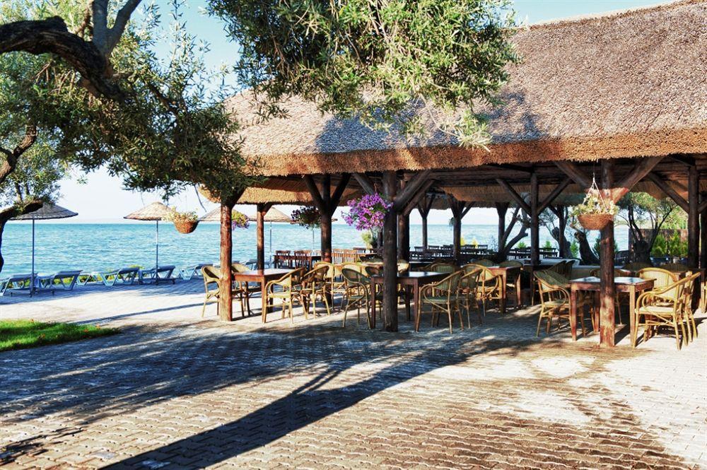Manici Kasri Hotel Küçükkuyu Exterior foto