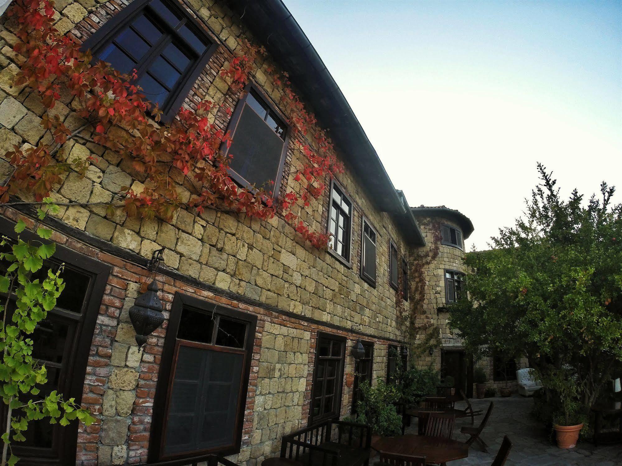 Manici Kasri Hotel Küçükkuyu Exterior foto